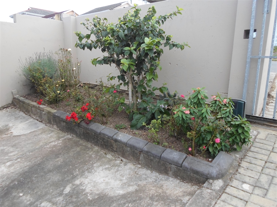 2 Bedroom Property for Sale in Haven Hills Eastern Cape